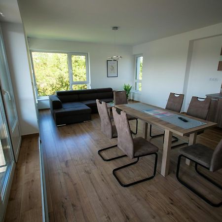 Апартаменти Zea Apartmanhaz Балатонфеньвеш Екстер'єр фото