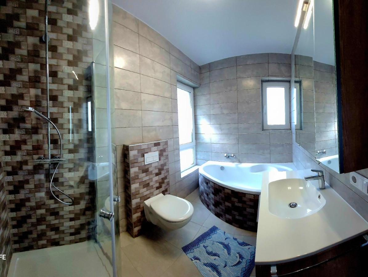 Апартаменти Zea Apartmanhaz Балатонфеньвеш Екстер'єр фото