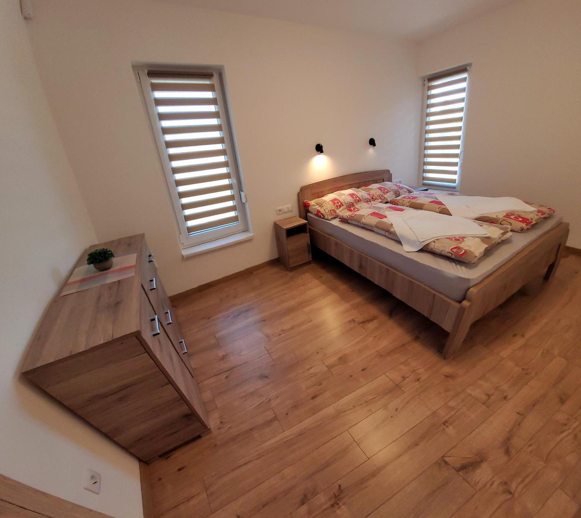 Апартаменти Zea Apartmanhaz Балатонфеньвеш Екстер'єр фото